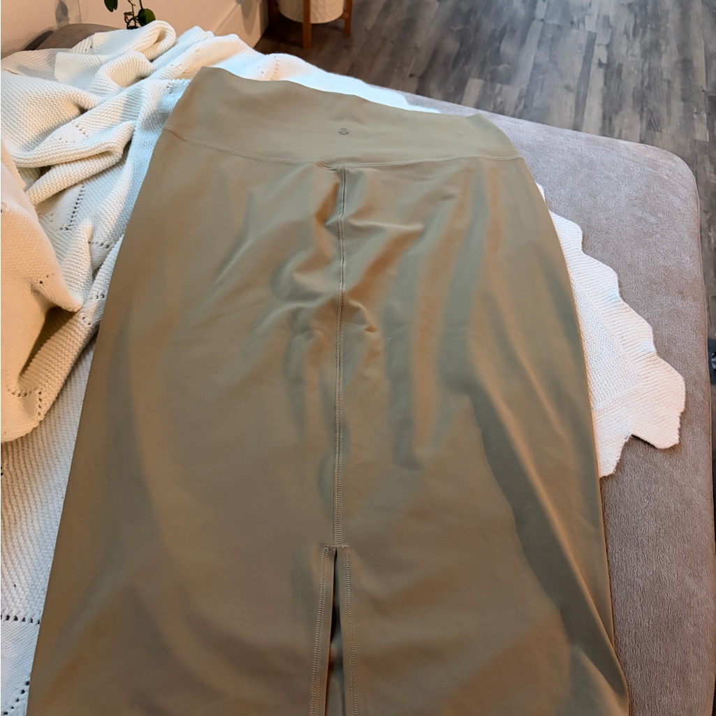 Lululemon Nulu Slim Fit High Rise Skirt Size 12